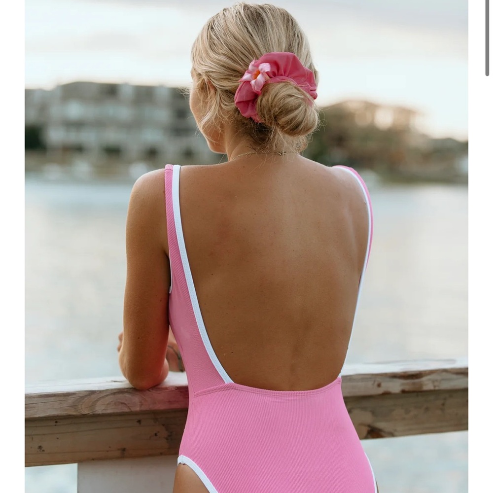 Lain Snow Ocean Isle One Piece Swimsuit – Pitaya Pink, Size M
